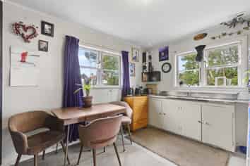 15-15A Mill Street, Westport