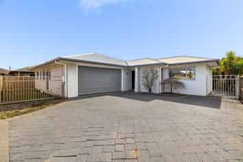 23 Lisa Place, Brookfield