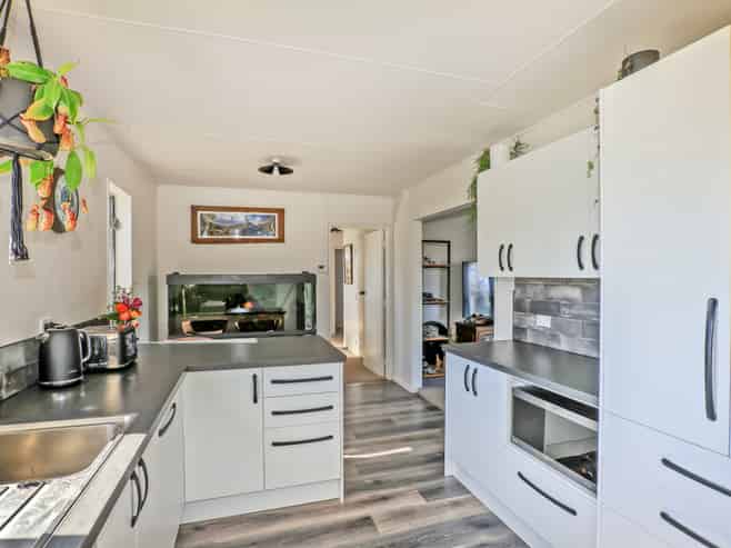 16 Scott Drive, Flaxmere