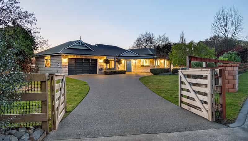 15 Grace Avenue, Cambridge