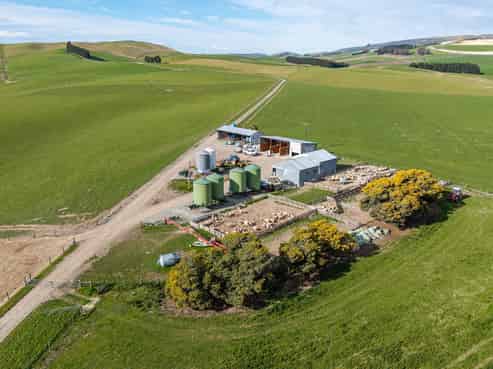 203 Robinson Road, Cave