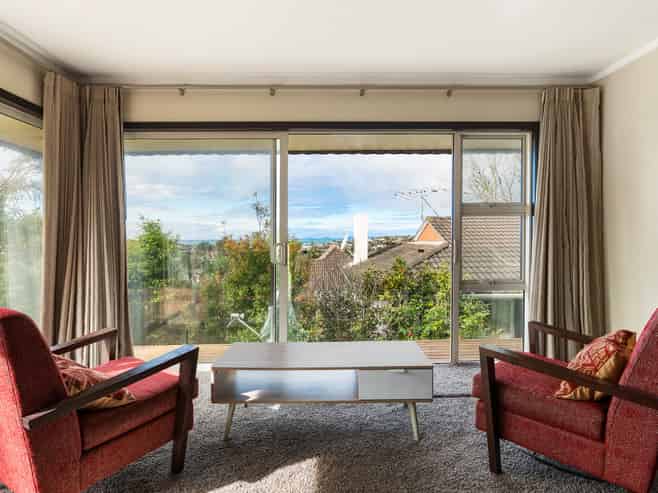 17 Maxwelton Drive, Mairangi Bay
