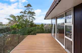 17 Maxwelton Drive, Mairangi Bay