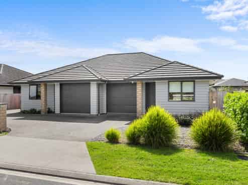 13 Leebank Crescent, Riverhead
