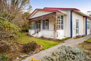 25 Portia Street, Stratford
