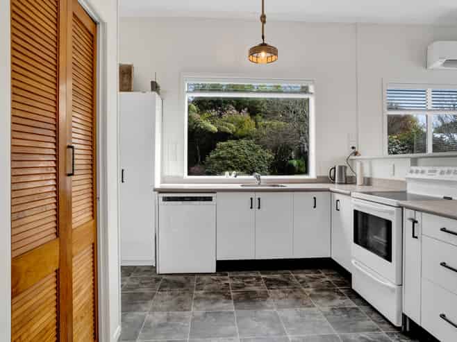 25 Portia Street, Stratford