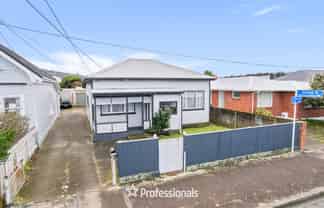371 Jackson Street, Petone