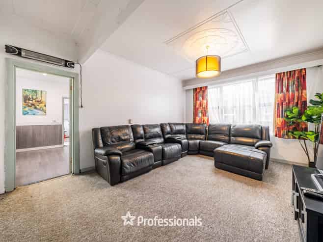 371 Jackson Street, Petone