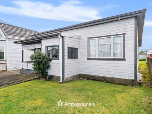 371 Jackson Street, Petone