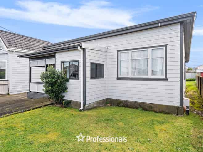 371 Jackson Street, Petone