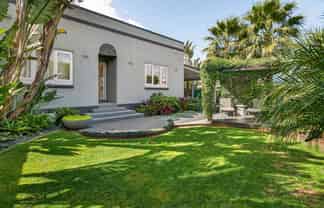 6 Pemberton Crescent, Greerton