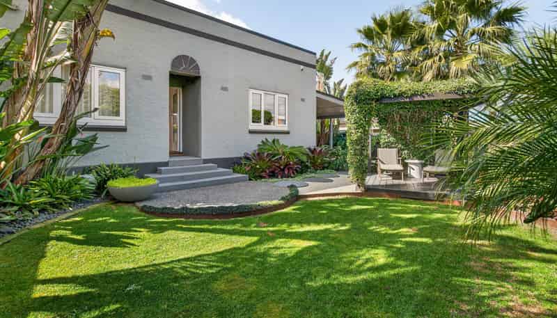 6 Pemberton Crescent, Greerton