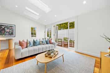 21 Cardigan Street, Morningside