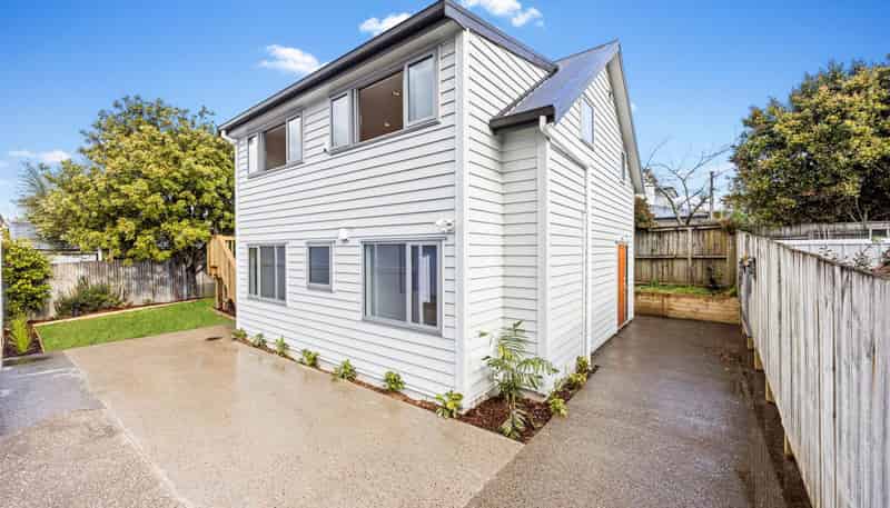 21A  Cardigan Street, Morningside