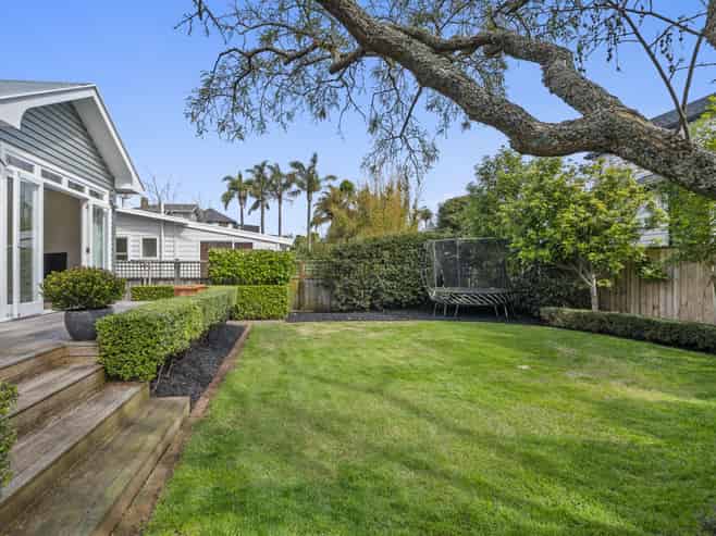 8 Hasbury Ave, Mount Eden