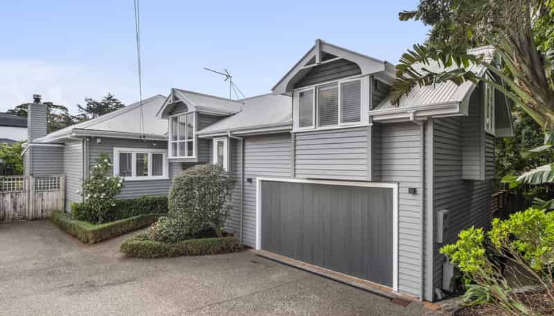 8 Hasbury Ave, Mount Eden