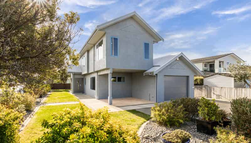 69 Meeanee Quay, Westshore