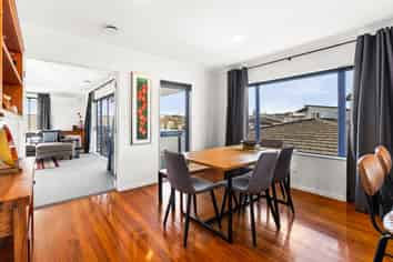 69 Meeanee Quay, Westshore