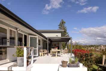 58 Hall Road, Matua