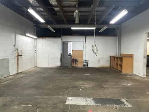 Profile corner site - premium city fringe