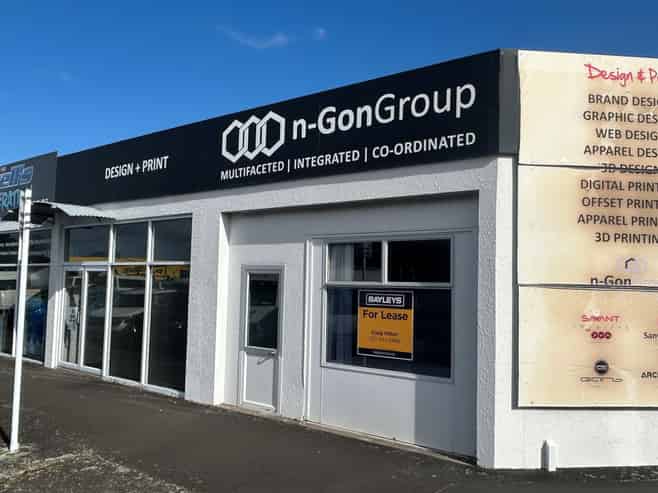Profile corner site - premium city fringe