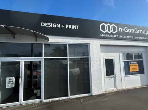 Profile corner site - premium city fringe