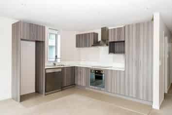 204/27 Don Mckinnon Drive, Albany