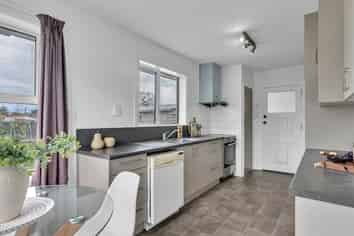 119 Springs Road, Hornby