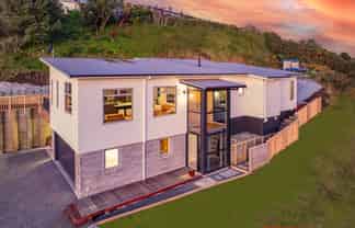 12A Montgomery Road, Otamatea