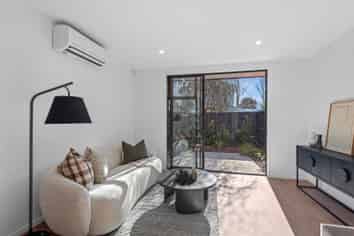 5/13 Donald Place, Merivale