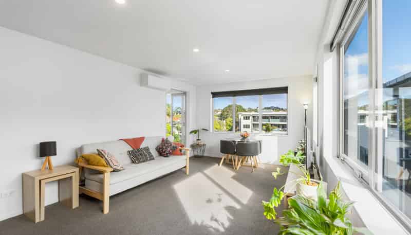 C2/30 Bute Road, Browns Bay