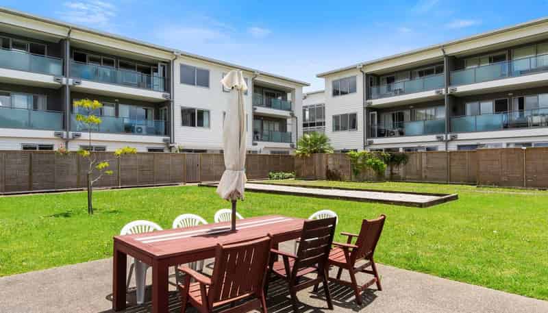C2/30 Bute Road, Browns Bay