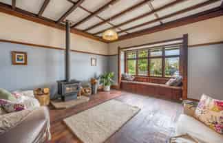 913 Nelson Street North, Mahora