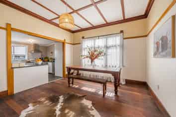 913 Nelson Street North, Mahora