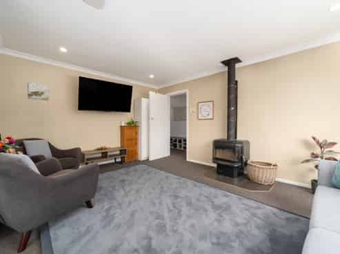 38 Hine Road, Wainuiomata