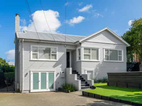 2 Mountfield Terrace, Mount Albert