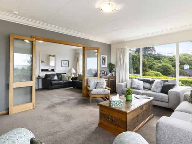 16 Littlebourne Road, Roslyn