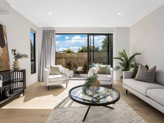 Unit 10/323 Riverside Drive, Waterloo