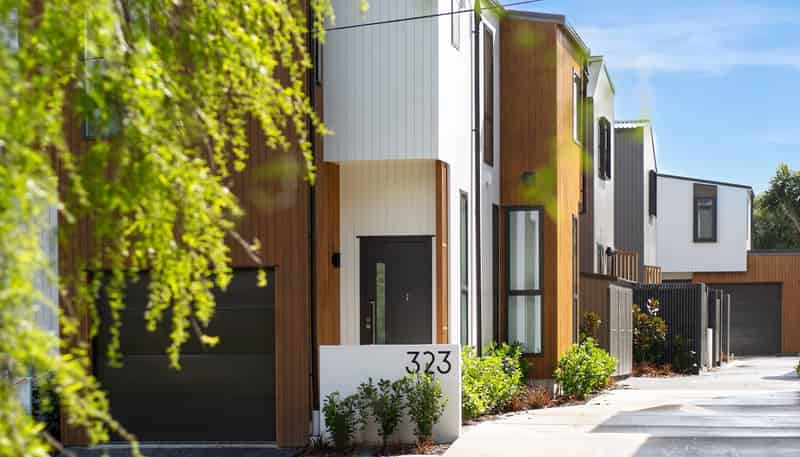 Unit 10/323 Riverside Drive, Waterloo