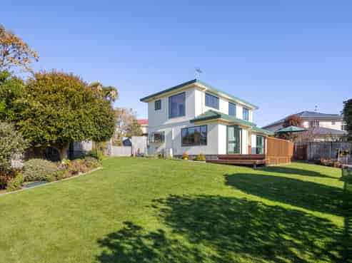 5 Ridley Green, Churton Park