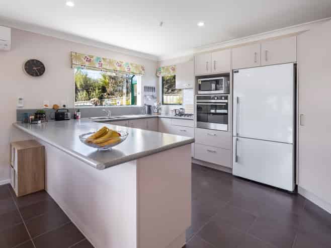 5 Ridley Green, Churton Park