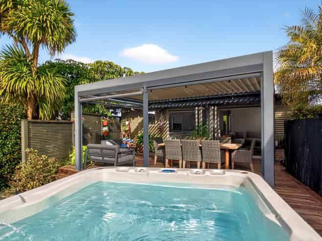 102 Walmer Road, Point Chevalier