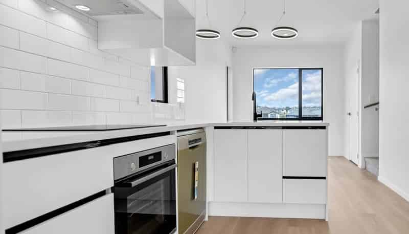 48 Whakatupu Road, Flat Bush