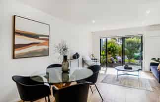 2C Stokes Avenue, Te Atatu Peninsula
