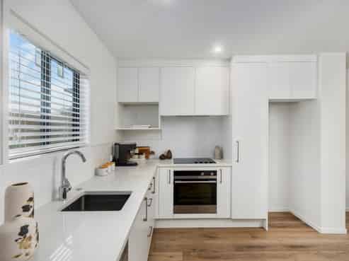 2C Stokes Avenue, Te Atatu Peninsula