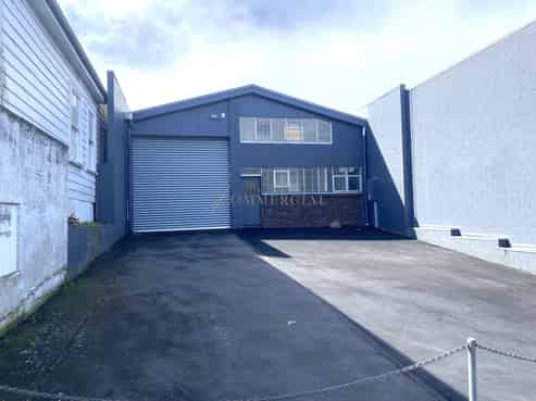 Industrial + Parking - Close to CBD!