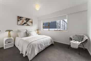 1/10 Statesman Street, Henderson