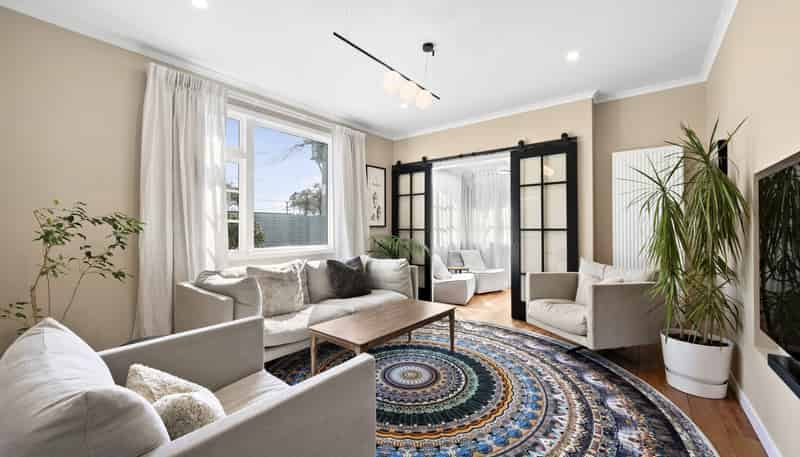 6 Kowhai Street, Eastbourne