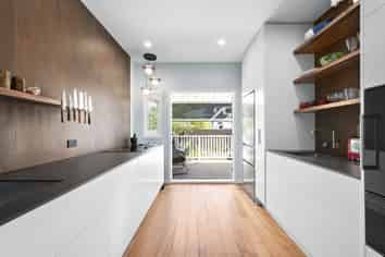 6 Kowhai Street, Eastbourne