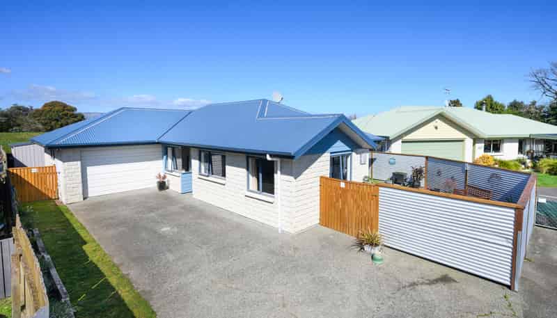 32 Somerset Crescent, Highbury